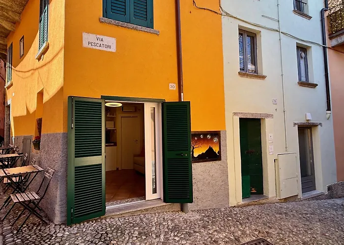 Corner Pescatori Studio Apartment